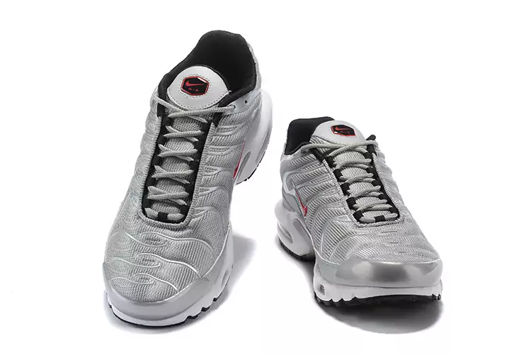 nike air max tn limited edition silver red